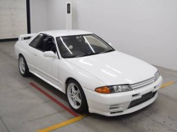 Used Nissan SKYLINE