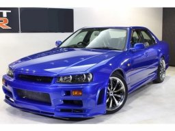 Used Nissan SKYLINE