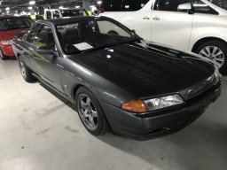 Used Nissan SKYLINE