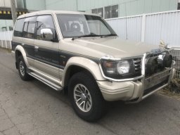 Used Mitsubishi PAJERO