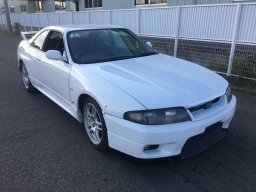 Used Nissan SKYLINE