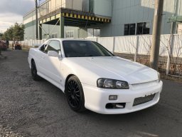 Used Nissan SKYLINE