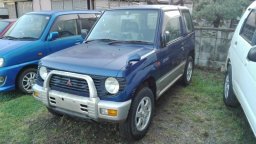 Used Mitsubishi PAJERO MINI