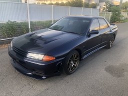 Used Nissan SKYLINE