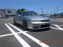 Used Nissan SKYLINE