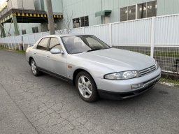 Used Nissan SKYLINE