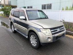 Used Mitsubishi PAJERO