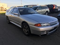 Used Nissan SKYLINE