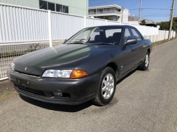 Used Nissan SKYLINE