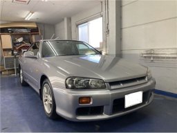 Used Nissan SKYLINE