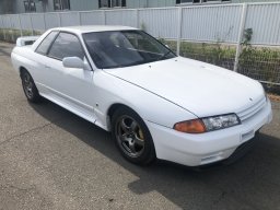 Used Nissan SKYLINE