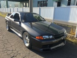 Used Nissan SKYLINE