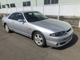 Used Nissan SKYLINE