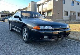 Used Nissan SKYLINE