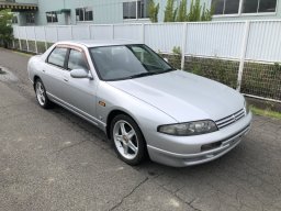 Used Nissan SKYLINE