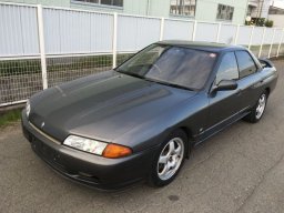 Used Nissan SKYLINE