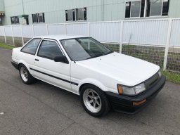 Used Toyota COROLLA LEVIN