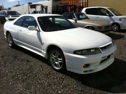 Used Nissan SKYLINE