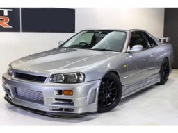 Used Nissan SKYLINE