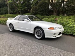 Used Nissan SKYLINE