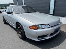 Used Nissan SKYLINE