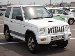 Used Mitsubishi PAJERO MINI