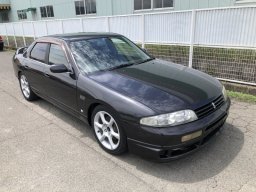 Used Nissan SKYLINE