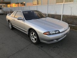 Used Nissan SKYLINE