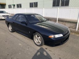 Used Nissan SKYLINE