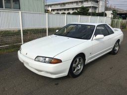 Used Nissan SKYLINE