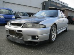 Used Nissan SKYLINE