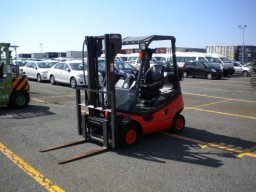 Used LINDE FORKLIFT