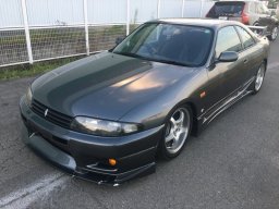 Used Nissan SKYLINE