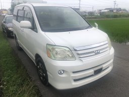 Used Toyota Noah